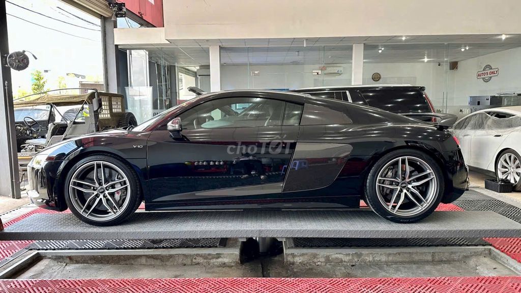 Audi R8 V10 Plus Đen đời 2015, 29000 km. Mua bán Ô tô tại Thành phố Thủ Đức Tp Hồ Chí Minh được đăng bởi sang  hình 2