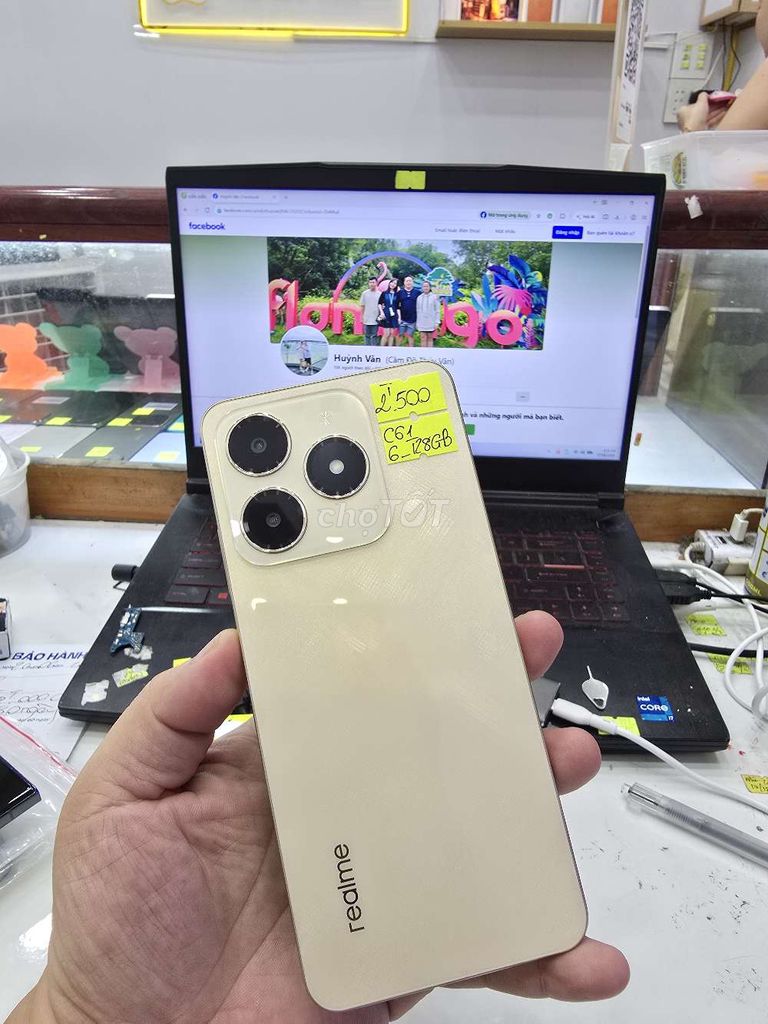 Realme C61 6GB/128GB . Mua bán Điện thoại tại Thành phố Long Xuyên An Giang được đăng bởi Facebook Cầm Đồ Thúy Vân hình 1