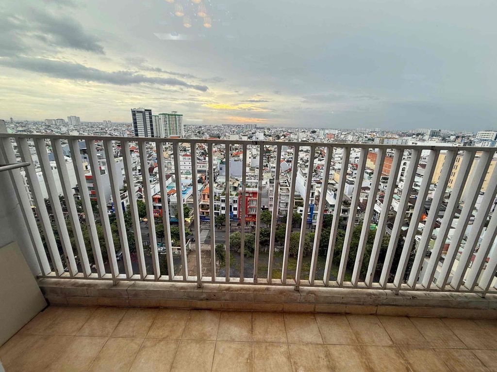 Bán Căn Hộ 2PN, C/C the harmona tân bình có sổ hồng giá tốt