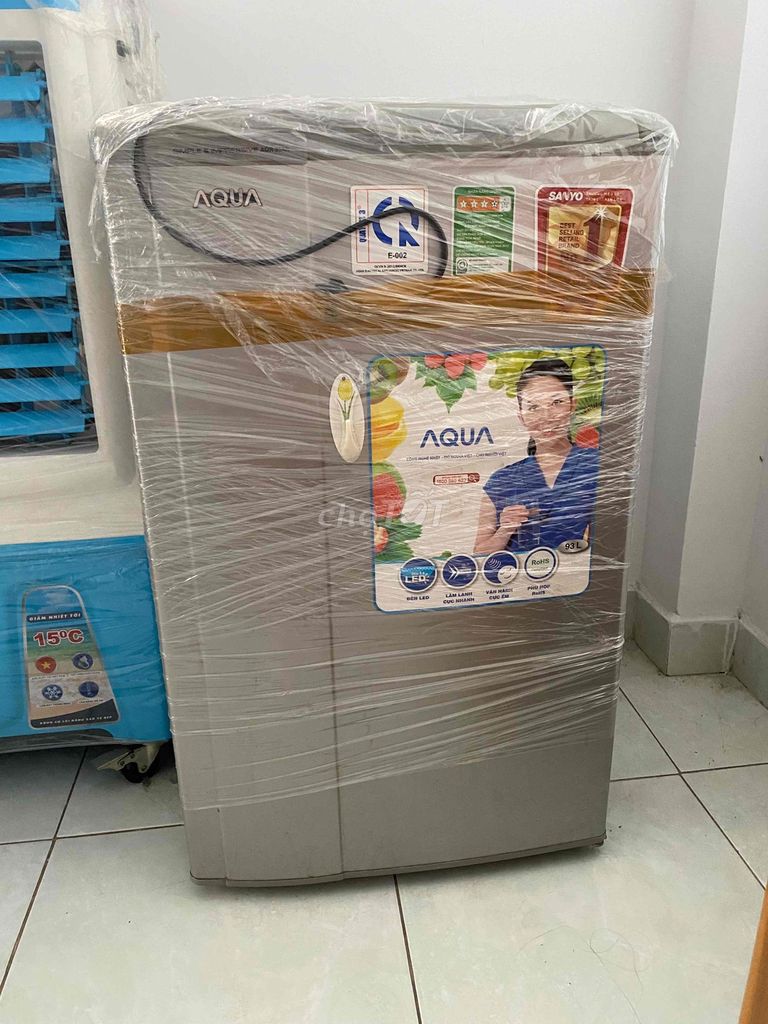 Tủ lạnh Aqua Sanyo Aqua Mini 90 lít. Mua bán Tủ lạnh tại Quận 12 Tp Hồ Chí Minh được đăng bởi cô ba saigon hình 1