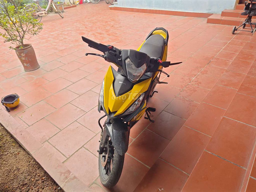 Honda Winner V1 2017 Vàng đen 35934 km. Mua bán Xe máy tại Huyện Tiên Du Bắc Ninh được đăng bởi Hưng hình 3