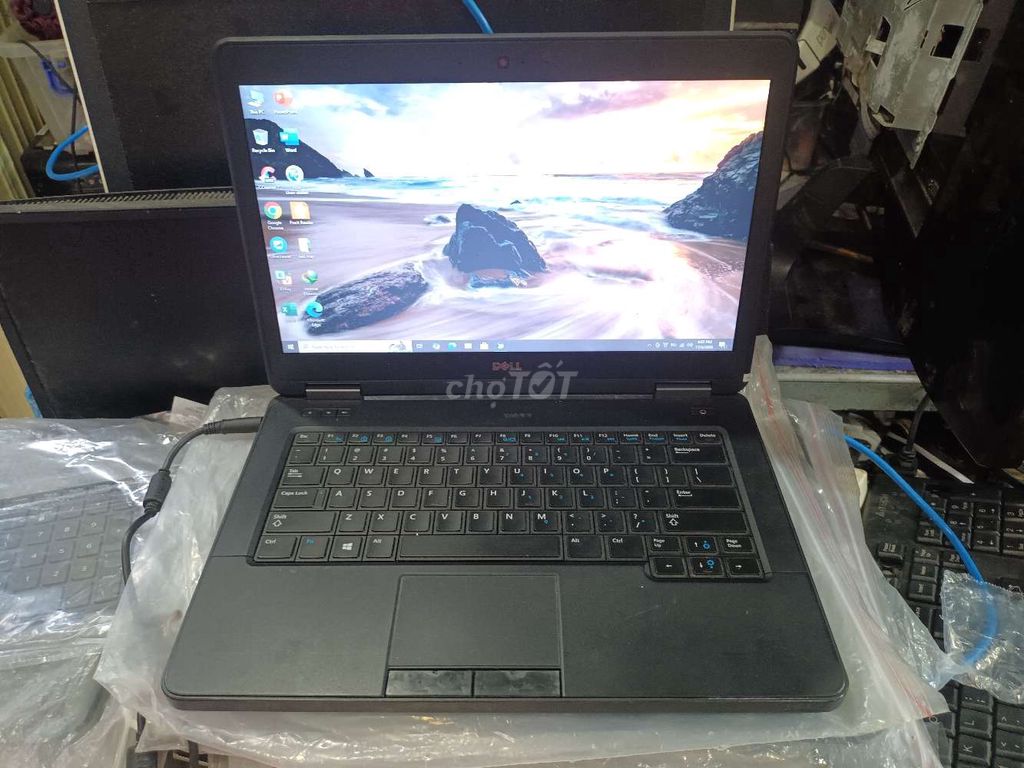 Dell Latitude E5440 i3-4005U ram8GB ssd120GB. Mua bán Laptop tại Quận Hải Châu Đà Nẵng được đăng bởi NGUYỄN ĐĂNG LÝ hình 1