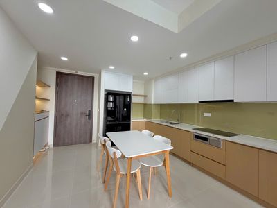 Аренда · 2 комн. · 80 м² · Quận 7, ул. Huỳnh Tấn Phát