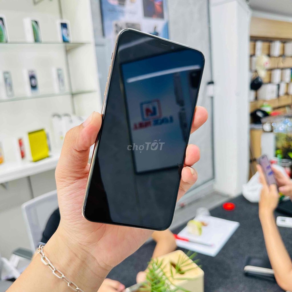 iPhone 11 Pro Max 256GB GOLD - Bản Quốc Tế. Mua bán Điện thoại tại Quận Gò Vấp Tp Hồ Chí Minh được đăng bởi Chúc Tùng hình 3