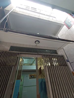 Аренда · 3 комн. · 32 м² · Quận 10, ул. Đường Ngô Quyền