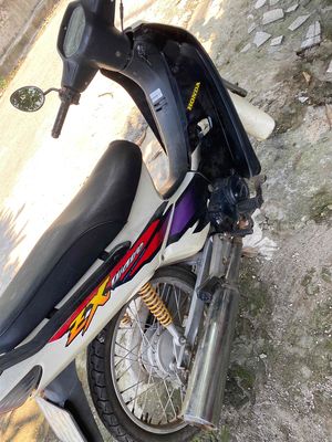 Honda Wave Trắng đen. Mua bán Xe máy tại Thành phố Vĩnh Yên Vĩnh Phúc được đăng bởi hà tuyển