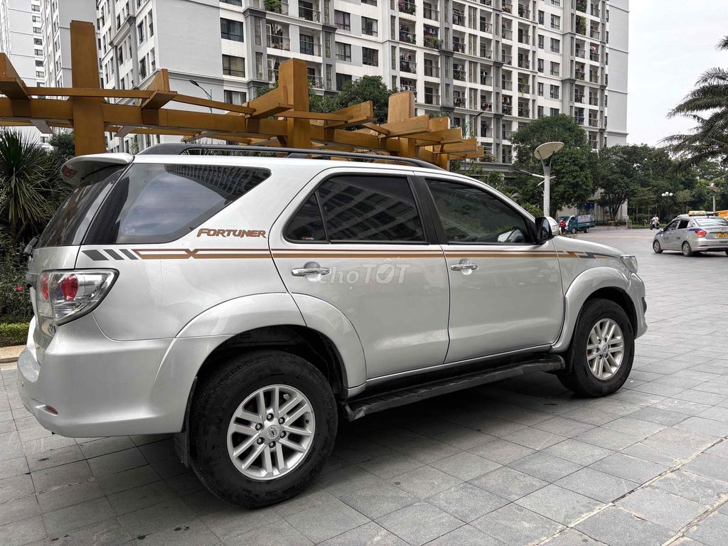 Toyota Fortuner 2013 2.7V 4x4 - 15000 km. Mua bán Ô tô tại Quận Hai Bà Trưng Hà Nội được đăng bởi Bùi hiển hình 4