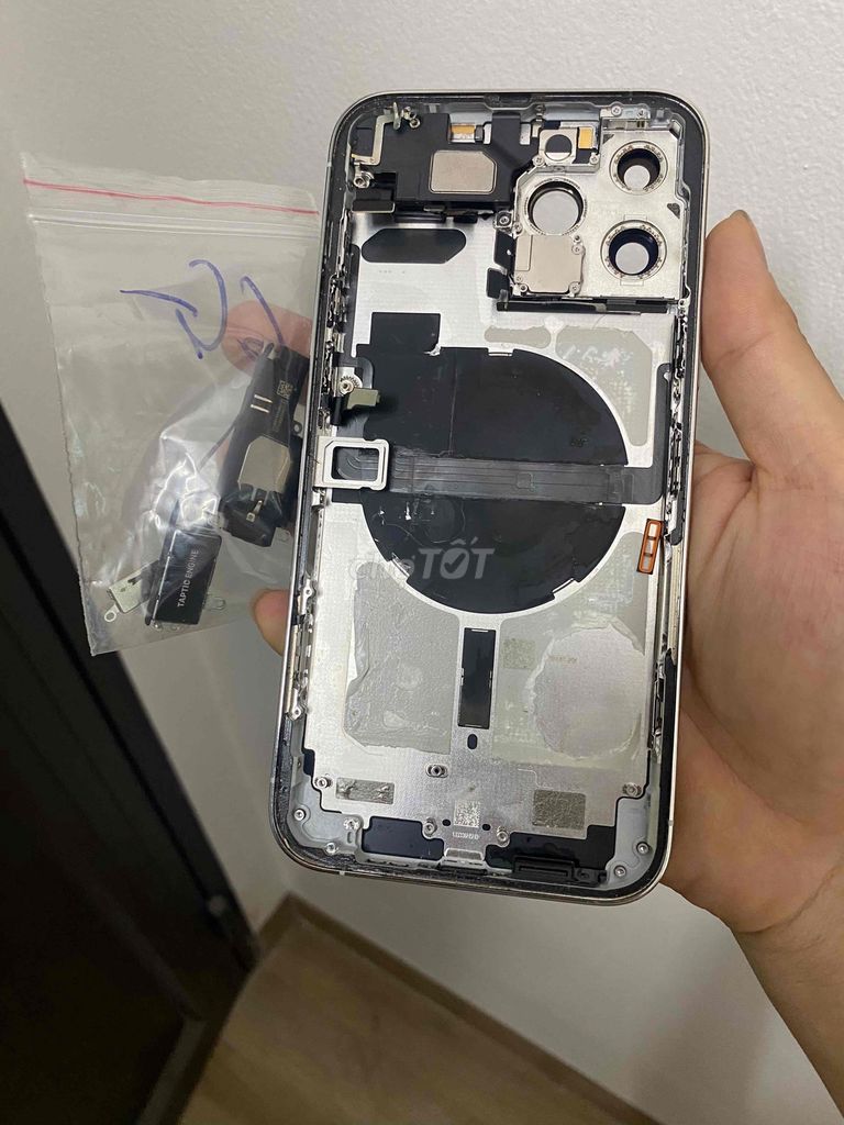 vỏ 13 Pro Max Bạc Zin bóc máy. Mua bán Linh kiện (RAM, Card...) tại Huyện Đan Phượng Hà Nội được đăng bởi Hung Ich mobile hình 1