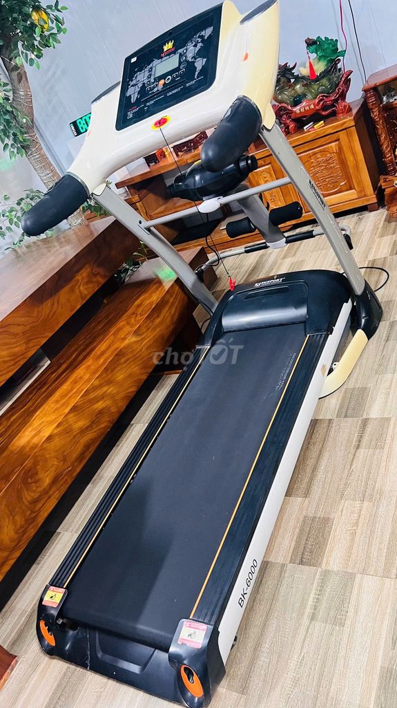 Máy chạy bộ Kingsport BK-6000 Nâng dốc tự động