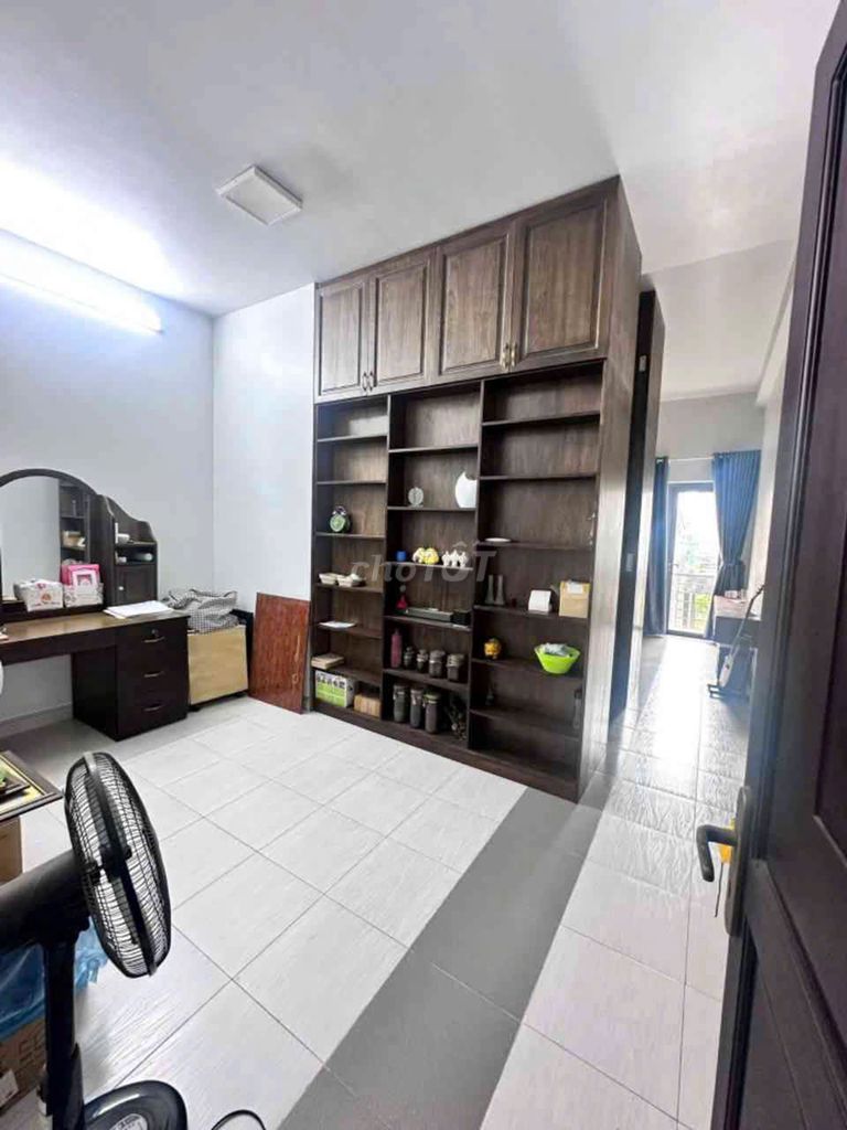 Mặt tiền Đặng Thùy Trâm Phường 13 Quận Bình Thạnh
