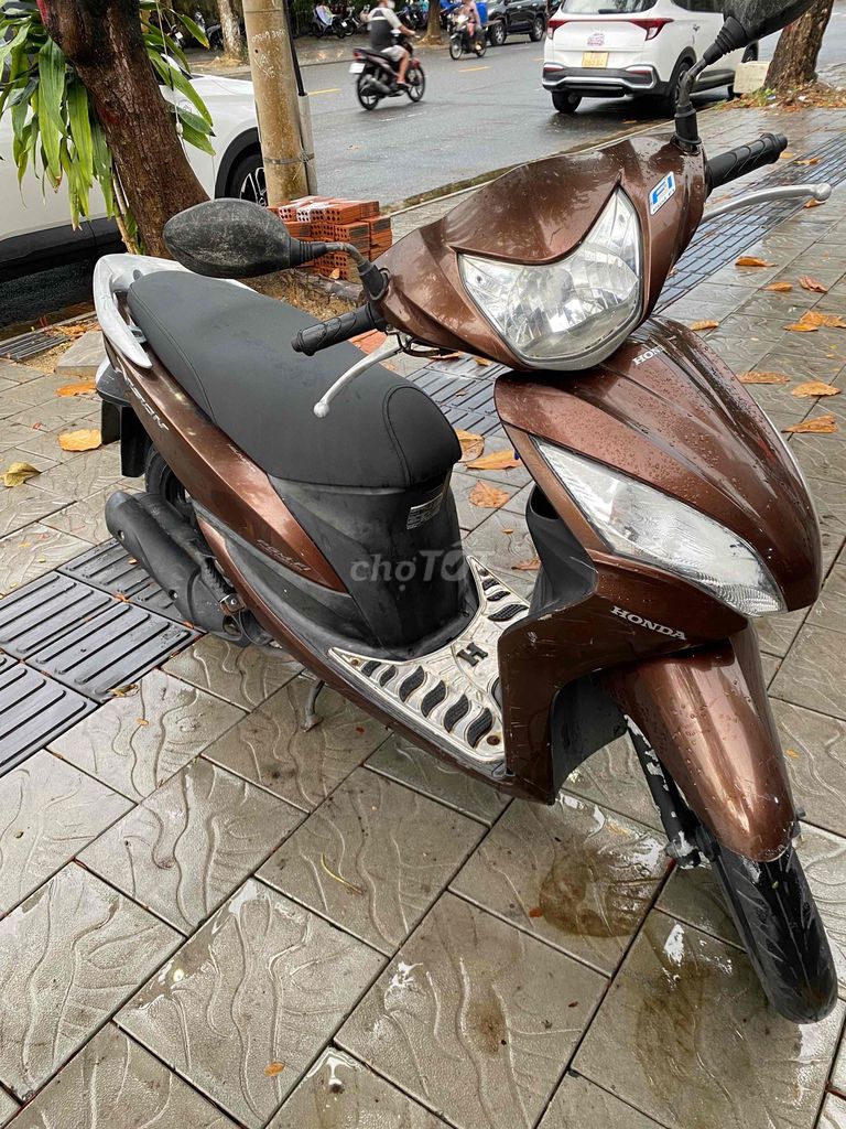 Honda Vision 2013 nguyên rin đẹp.. Mua bán Xe máy tại Quận Sơn Trà Đà Nẵng được đăng bởi A son. hình 2