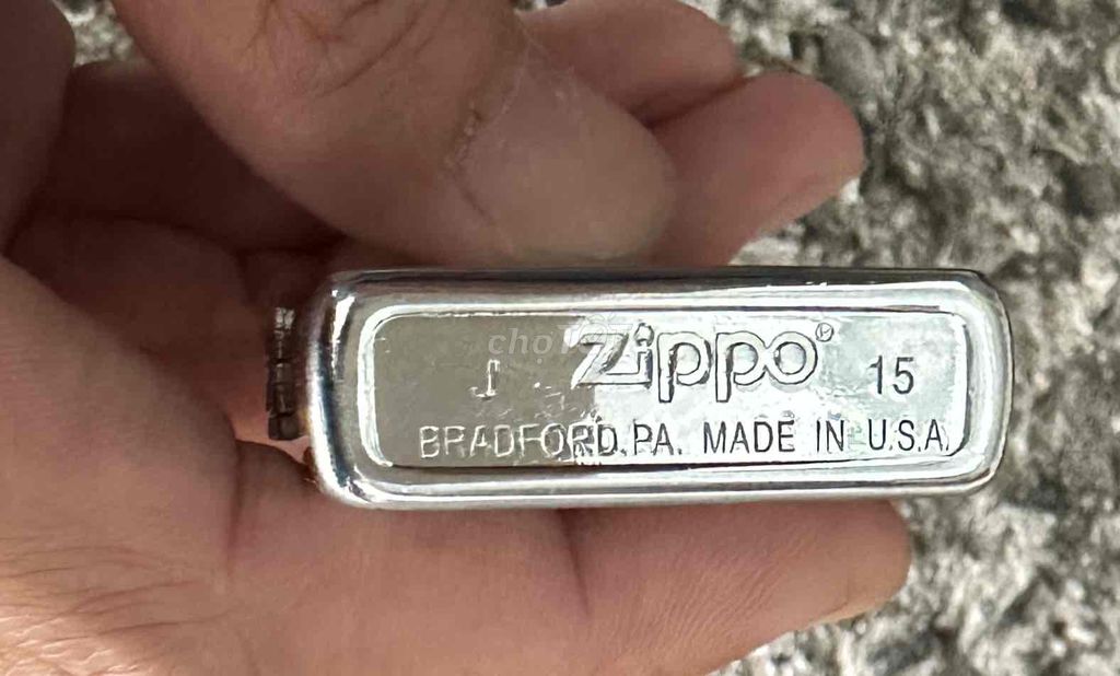 Zippo mỹ tái bản kỷ niệm 75 năm