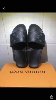 Dép LV size 40 mới 99%. Mua bán Giày dép tại Quận 8 Tp Hồ Chí Minh được đăng bởi Vinh Nguyễn Quang
