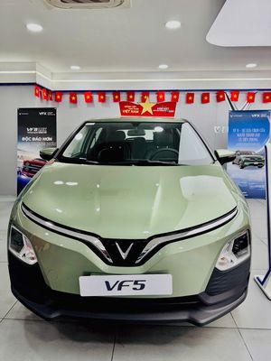 Xe điện VinFast VF5 Plus màu Xanh lá