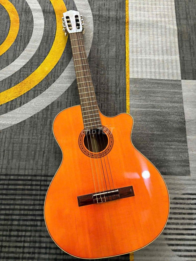 Đàn guitar Classic