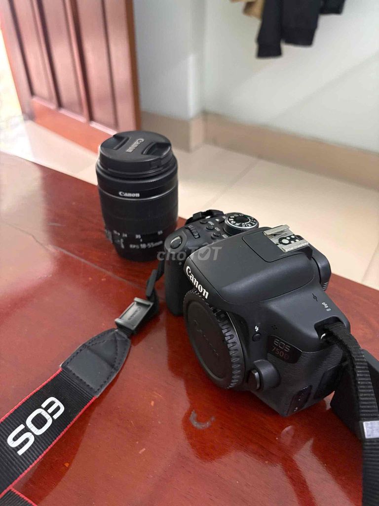 Máy ảnh Canon EOS 750D DSLR Đen. Mua bán Máy ảnh, Máy quay tại Thành phố Dĩ An Bình Dương được đăng bởi Long  hình 1