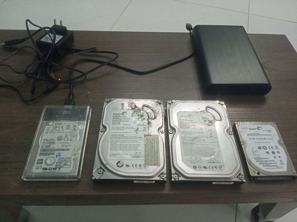 Ổ cứng Seagate Bạc Kim loại. Mua bán Linh kiện (RAM, Card...) tại Huyện Củ Chi Tp Hồ Chí Minh được đăng bởi Kien hình 1