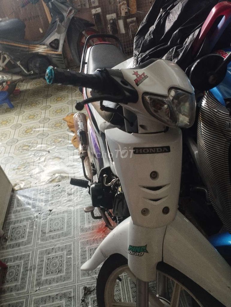 E wave tàu êm bs 65 êm ru giá rẻ có 2.6 ha. Mua bán Xe máy tại Thị xã Giá Rai Bạc Liêu được đăng bởi Lực  hình 3