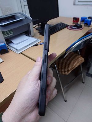 Sony 1 mark 6 quốc tế 2 sim màu đen, đẹp. Mua bán Điện thoại tại Quận Hoàng Mai Hà Nội được đăng bởi Đông