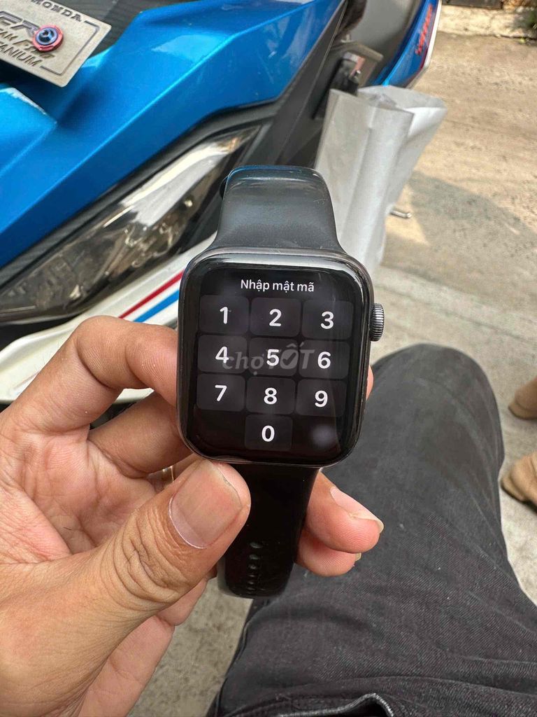 Apple Watch Series 5 44mm