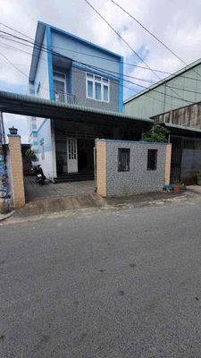 Cho thuê nhà sân ô tô full nội thất Tân Phước khánh Tân Uyên hẻm nhựa