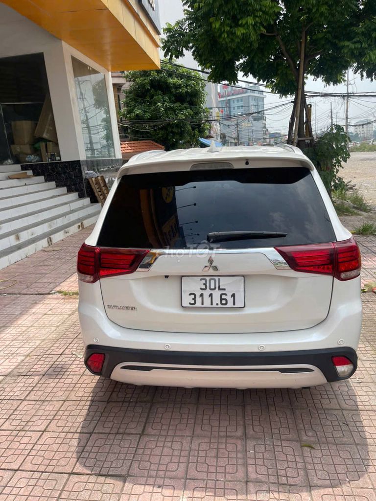 Mitsubishi Outlander 2020 2.0 CVT Premium - 7300. Mua bán Ô tô tại Huyện Thanh Trì Hà Nội được đăng bởi Ngọc Bích hình 11