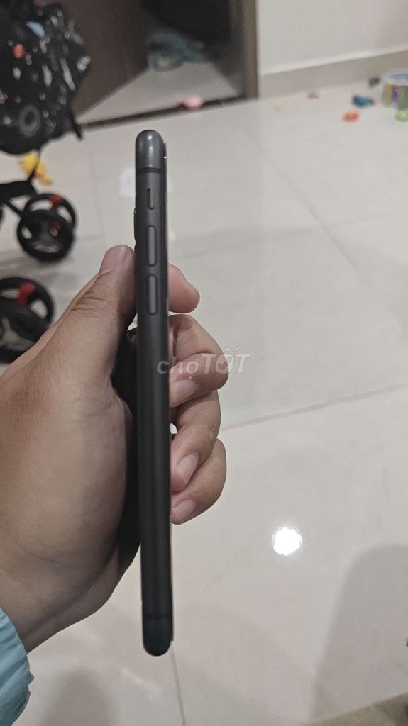 iPhone 11 128GB mua thế giới di động còn mới keng