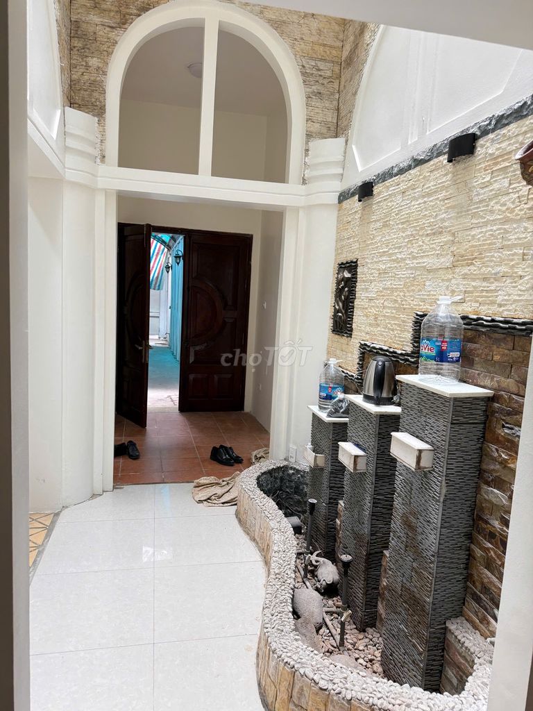 Cho thuê căn Biệt thự siêu hiếm trung tâm quận Ba Đình, phố Văn Cao - ảnh 5