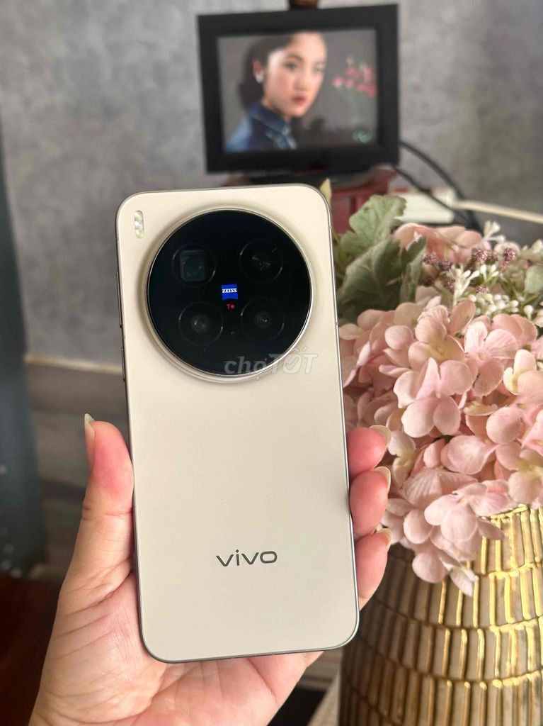 Vivo X300 Pro 512GB Nâu Be VN 99% BH TGDĐ 1/2027 !. Mua bán Điện thoại tại Thành phố Thủ Đức Tp Hồ Chí Minh được đăng bởi Phạm Thái Mobile hình 1