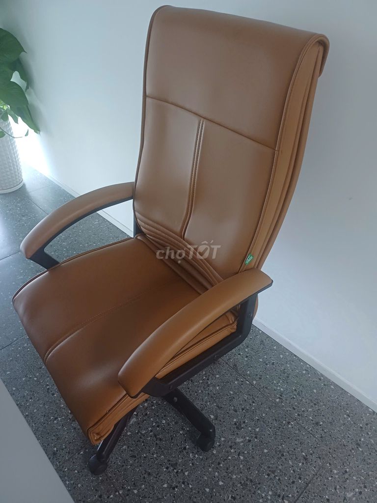 Ghế giám đốc Da Nâu Hiện đại (Combo 2 cái). Mua bán Bàn ghế tại Quận 7 Tp Hồ Chí Minh được đăng bởi Nguyễn Lê Phúc Thịnh hình 1
