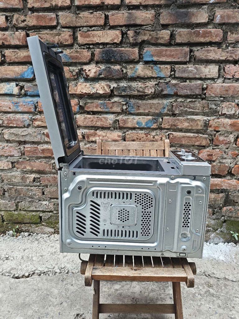 Lò vi sóng Sharp. Mua bán Bếp, lò, đồ điện nhà bếp tại Quận Tây Hồ Hà Nội được đăng bởi Hiếu Phước hình 1