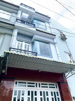 Nhà 2 Lầu, 4x10m hẽm Phú Định p16 Q8 gần Ủy Ban Phường. Mua bán nhà ở tại Quận 8 Tp Hồ Chí Minh được đăng bởi Mr Trí Râu