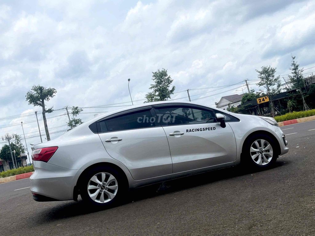 Kia Rio 2016 1.4 MT Sedan - 100000 km. Mua bán Ô tô tại Thành phố Buôn Ma Thuột Đắk Lắk được đăng bởi Dược Sĩ Nhã Nhã hình 2