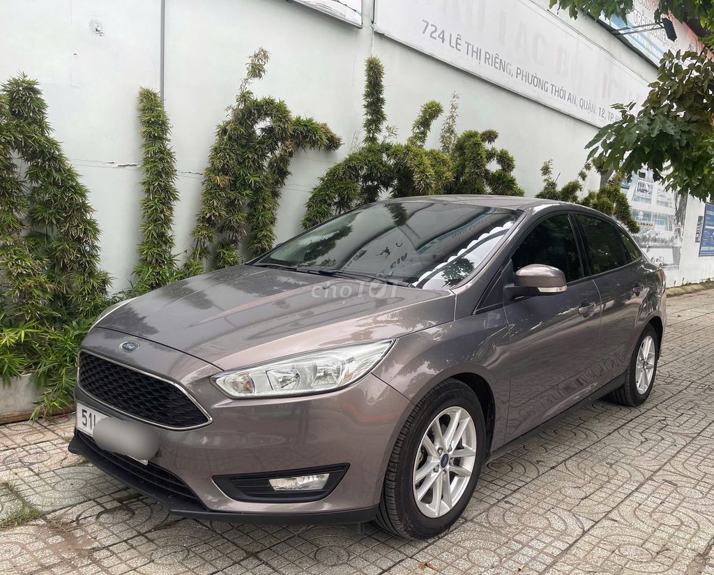 Ford Focus 2017 Sedan hạng C 1.5L Tubor 180 mã lực