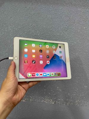 Thanh lý iPad Air 2 64g wifi màn mới hư (còn lên). Mua bán Máy tính bảng tại Thành phố Thủ Đức Tp Hồ Chí Minh được đăng bởi Hưng Phát