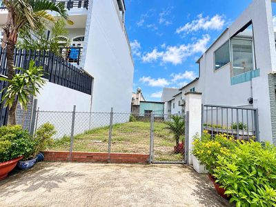 Plot of land 172 m² · Đường Lê Văn Lương