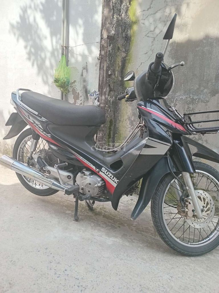 Cần bán xe smash suzuki it chạy. Mua bán Xe máy tại Quận Ninh Kiều Cần Thơ được đăng bởi huy hình 6