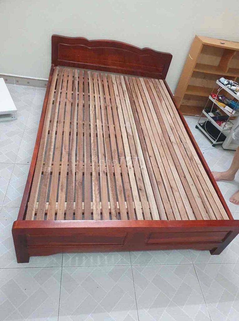 Giường gỗ 1m2x2m màu Nâu. Mua bán Giường, chăn ga gối nệm tại Quận Hai Bà Trưng Hà Nội được đăng bởi Duy Thịnh hình 1