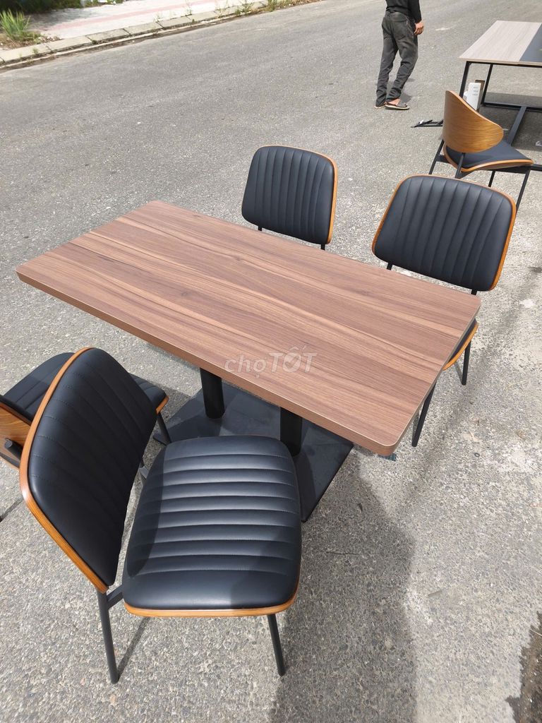 Bàn ăn Gỗ Kim loại 120x60x75cm Hiện đại. Mua bán Bàn ghế tại Quận Ngũ Hành Sơn Đà Nẵng được đăng bởi Đồ Cũ TTpro hình 1