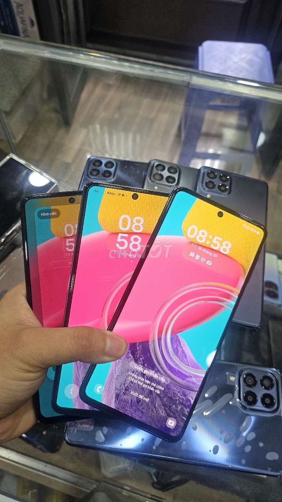 Điện thoại Quantum 3 RAM 8GB 128GB. Mua bán Điện thoại tại Quận 8 Tp Hồ Chí Minh được đăng bởi zzminphonezz hình 1