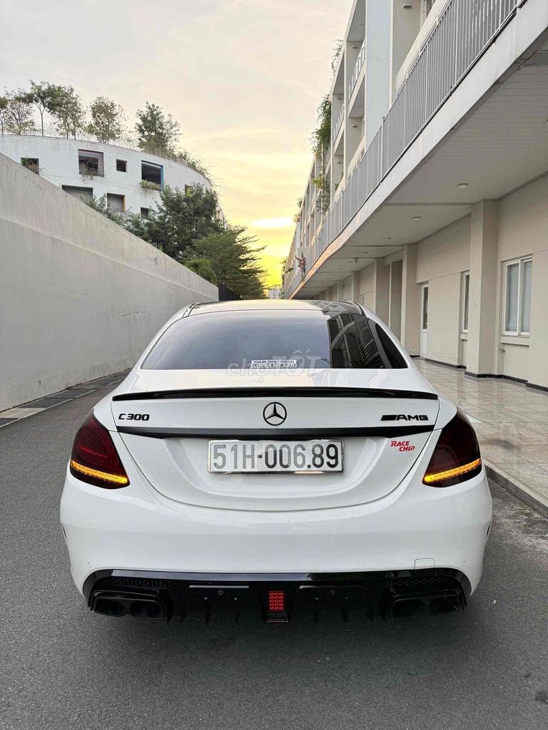 Mercedes Benz C Class 2019 C 300 AMG - 125000 km. Mua bán Ô tô tại Thành phố Thủ Đức Tp Hồ Chí Minh được đăng bởi Huy Hoàng hình 4