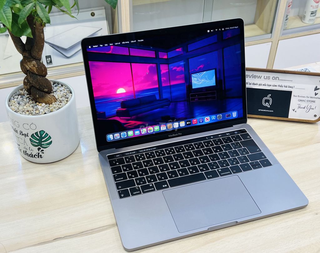 MacBook Pro 13" 2019 đẹp 99% phím nhật giá tốt