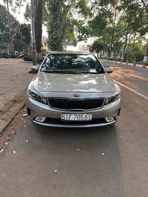 gd cần bán Kia Cerato STD Premium 2016 chính chủ