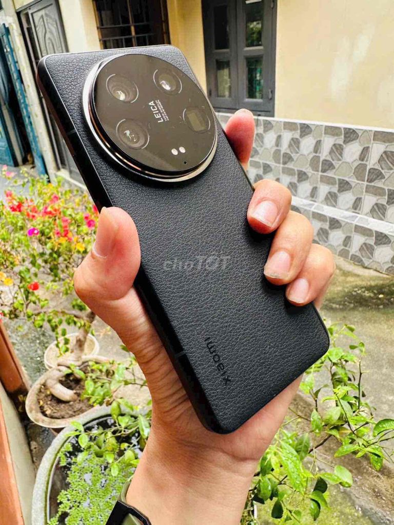 Xiaomi 14 Ultra 16GB/512GB Đen 99,9% đã up room. Mua bán Điện thoại tại Thành phố Biên Hòa Đồng Nai được đăng bởi Oanh Hoang hình 1
