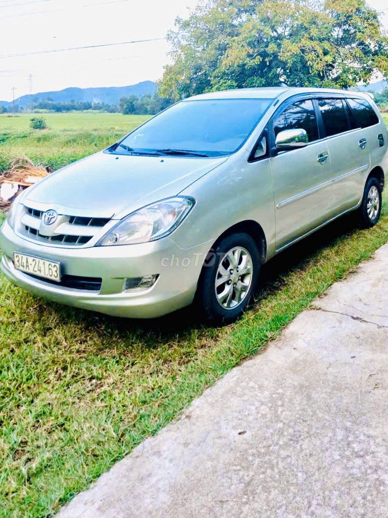 Toyota Innova 2006 G - 123 km. Mua bán Ô tô tại Thị xã Hoài Nhơn Bình Định được đăng bởi  Không chín ba bốn tám bảy một một  Bốn tám hình 4