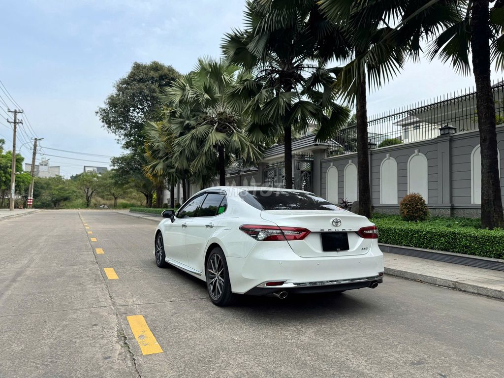 Toyota Camry 2021 2.5Q - 56000 km. Mua bán Ô tô tại Thành phố Dĩ An Bình Dương được đăng bởi Siêu Thị Ô Tô Bình Dương  hình 4