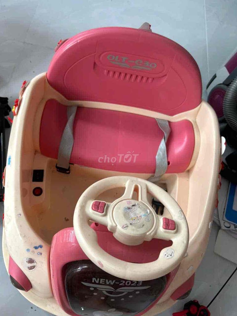Xe điện trẻ em OLT-C30 Hồng kem. Mua bán Mẹ và bé tại Quận Cái Răng Cần Thơ được đăng bởi TRẦN MINH THIỆN hình 1