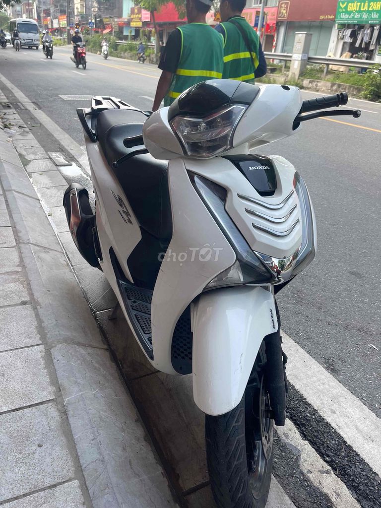 Bán xe chính chủ. Mua bán Xe máy tại Quận Hai Bà Trưng Hà Nội được đăng bởi Lữ Xuân Mạnh hình 1