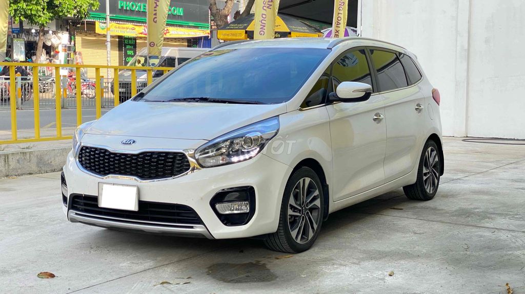 KIA RONDO 2022 GAT 20.000 km Xe 7 Chỗ Gia Đình