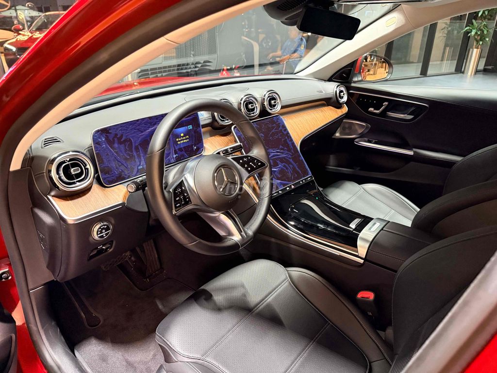 Mercedes-Benz C200 Avantgarde Plus 2023 Đỏ. Mua bán Ô tô tại Quận 7 Tp Hồ Chí Minh được đăng bởi Lâm Hoàng  hình 5